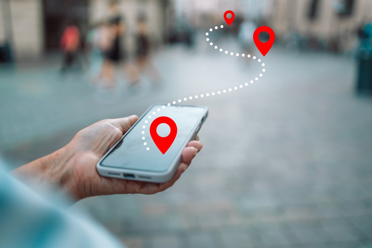 You are currently viewing How to use geofencing to improve field data collection, rostering, and route planning